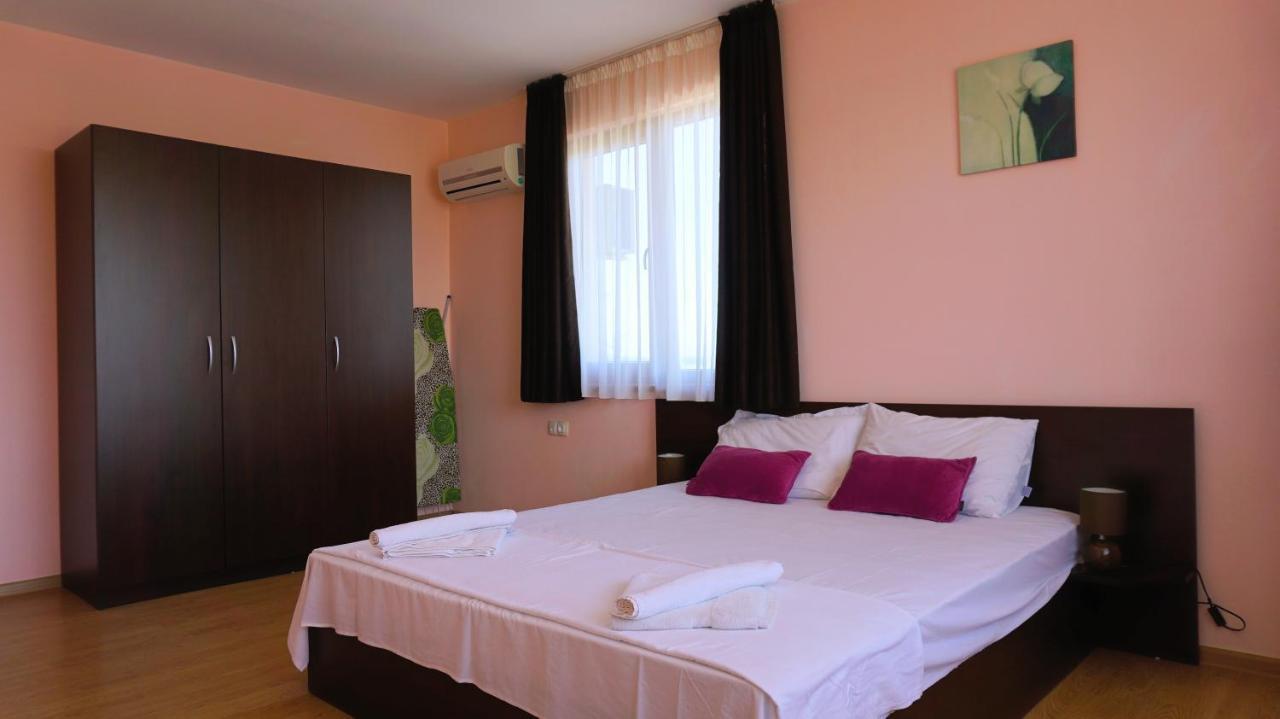 Вила Делфин - Villa Delfin Bŭlgarevo Extérieur photo